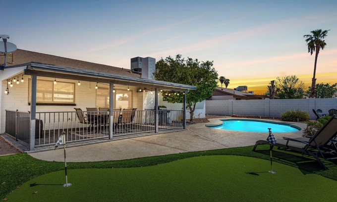 Mesa Casa | 4BR Mesa Oasis w/Putting Green and Heated Pool!