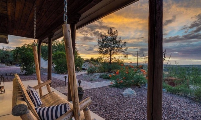 Catalina Casa | 4BR Mount Lemmon Retreat Hot Tub-Pool - Sleeps 18!