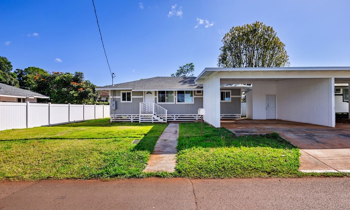 Wahiawa Casa | 4BR Oahu - Upto 8, WiFi, AC + Pet-friendly, Garage
