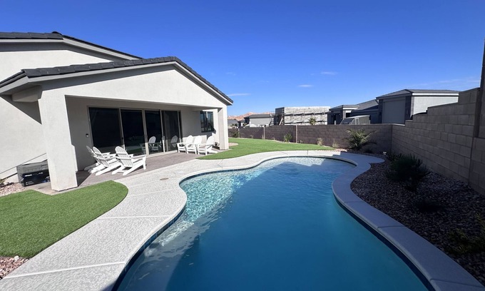 Mesquite Casa | 4BR Oasis Pool Spa Near Golf & Casinos