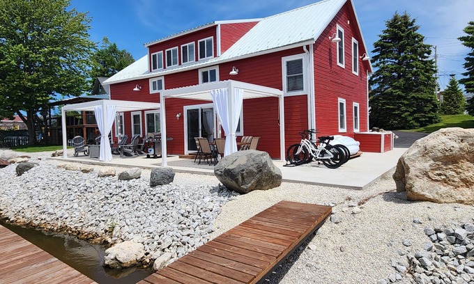 Two Rivers Casa | 4BR River Retreat: Beach, Boat, Sunsets, Wildlife, Spacious & Serene Escape