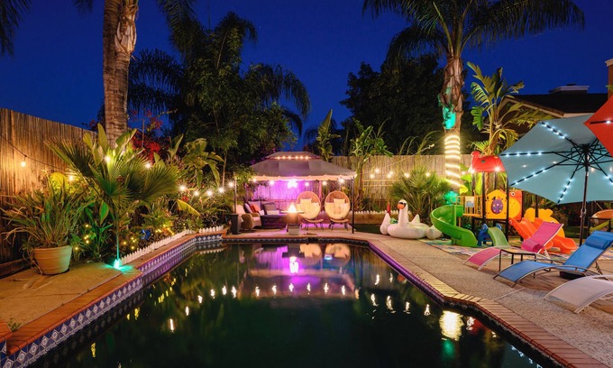 Lake Elsinore Casa | 4BR w/Heated Pool & SPA ｜Pool Table｜Mini Golf｜Kids Playhouse｜Fire Pit