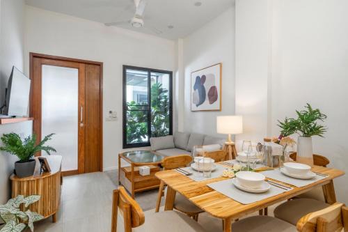 China Town Casa | 4BR Walk to Chinatown, MRT Luggage Dropoff