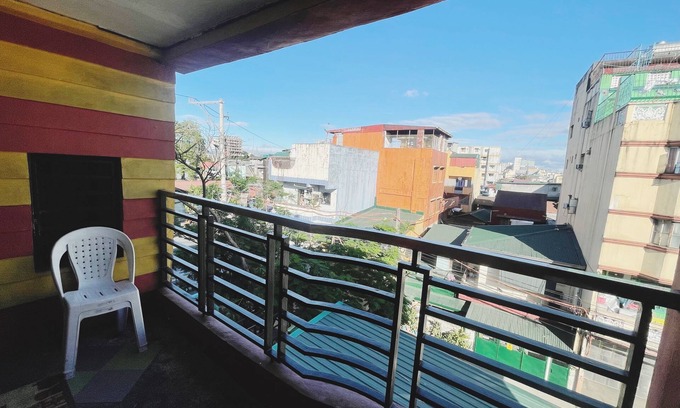 Tondo Apartamento | 4D Tondo Affordable staycation with balcony upto12pax 200Mbps Wifi