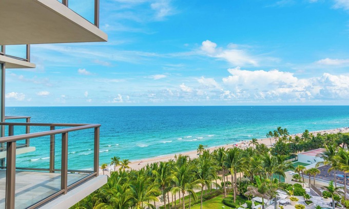 Bal Harbour Condominio | $ 4 millones 2BR St Regis Oceanfront Residence ★★★★★ Servicios del hotel incluidos