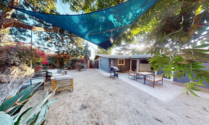 Olde Carlsbad Casa | 4 surfistas + perros + familias