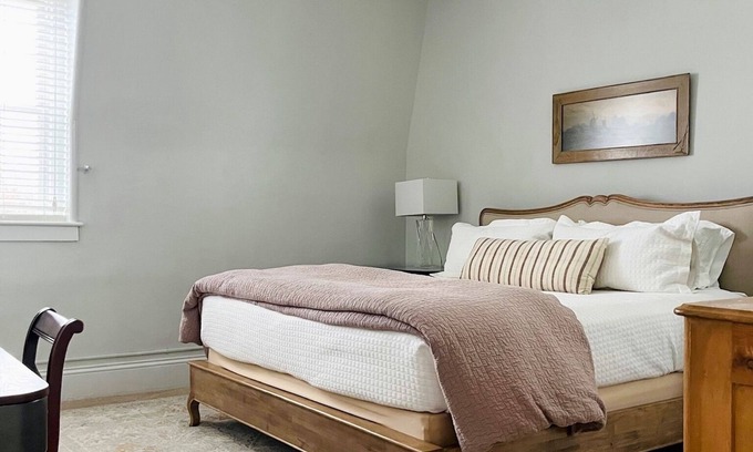 South Main Street Apartamento | Cuarto de 4 Hotel Style Suites En Ginebra histórico; Cerca de Lago + H ~ W ~ S Downtown