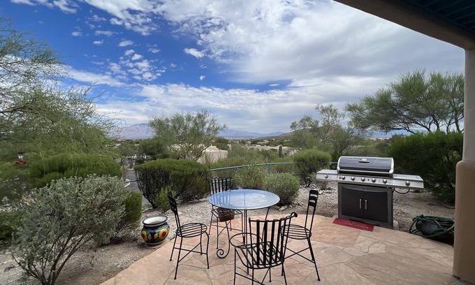 Starr Pass Casa | ¡Puntos de vista! Golf Casita con 2 master suites, piscina, golf y senderismo en Starr Pass.