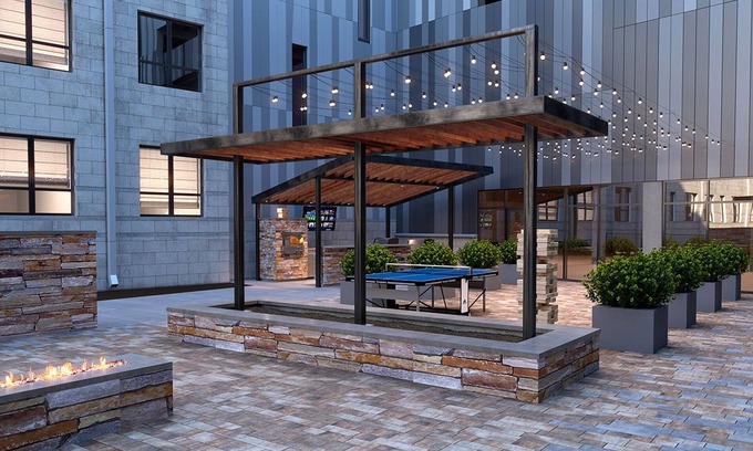 Downtown Louisville Apartamento | 4th Street Suites - Deluxe King Bed Suite w/ Pool ❤ FREE PARKING