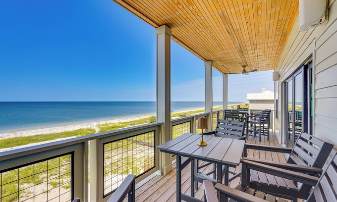 Port St. Joe Casa | 5,000+ Sq Ft! Luxe Beachfront House in Port St Joe