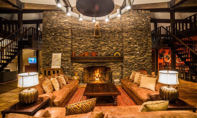 Eureka Springs Casa | Propiedad de 5,200 acres en Kings River con Lodge con capacidad para 20.