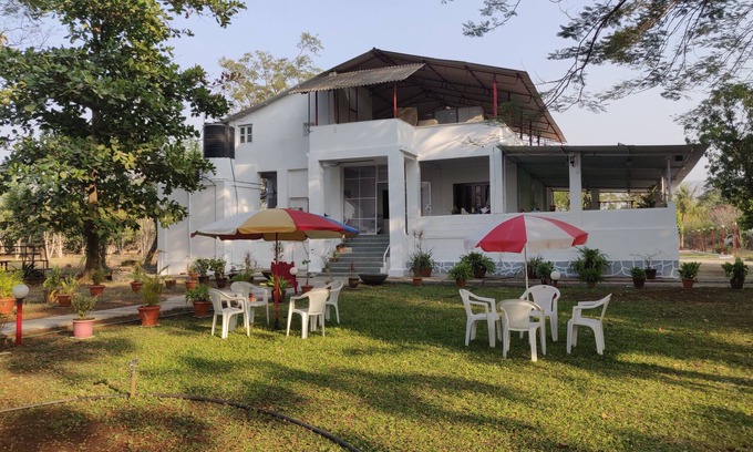 Khalapur Otro | 5 Acre 3BHK FarmStay @Karjat