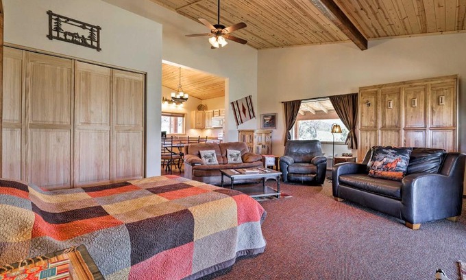 Spanish Valley Apartamento | 5-Acre Moab Studio with BBQ and Stunning Mtn Views