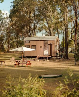 Jimboomba Casa | 5 Acre Retreat Jimboomba Loft by Tiny Away