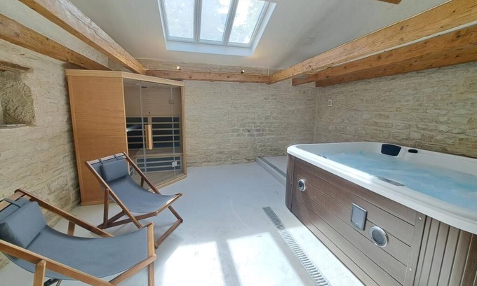 Vignoles Otro | 5* air-conditioned farmhouse, SPA & pétanque court