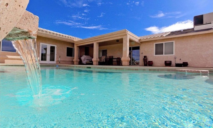 Lake Havasu City Casa | ¡5 BDRM PARAÍSO PRIVADO CON PISCINA Y CASITA AL LADO DEL LAGO DE 95!