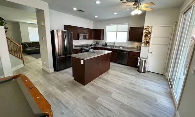 Rhodes Ranch Casa | 5 bed 3 full bath, Huge Pool, Billiards Table. Only 8 miles from the Strip