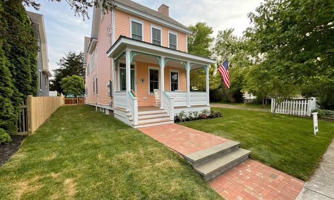 West Cape May Casa | 5 Bed, 4.5 bath, pool, pet friendly, all new