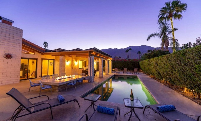 Araby Casa | 4 dormitorios Palm Springs Estate | Sleeps 8 Pool & Games