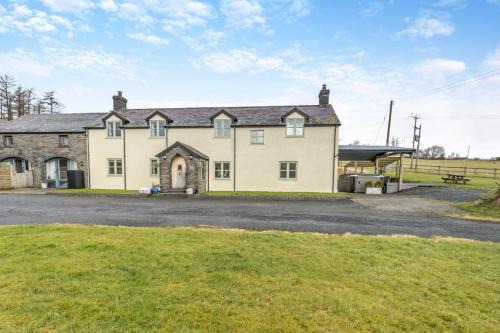 Devils Bridge Casa | 5 Bed in Devils Bridge oc-t13712