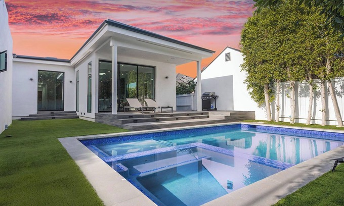 McManus Casa | 5 BED LUXURY HOME W/ POOL&BBQ