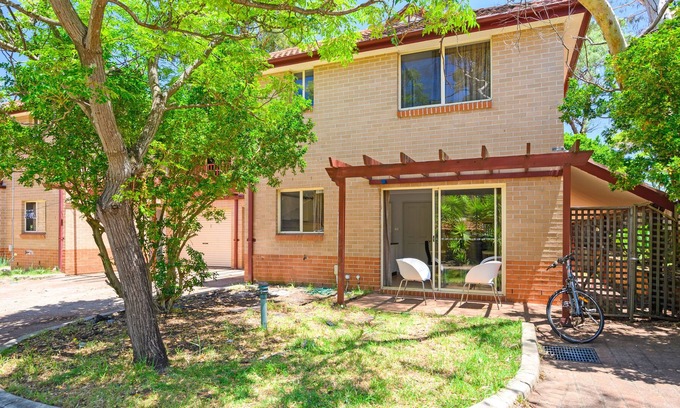 Macquarie Park Casa | 5 bed Townhouse near Macquarie Uni with WiFi&Free Parking