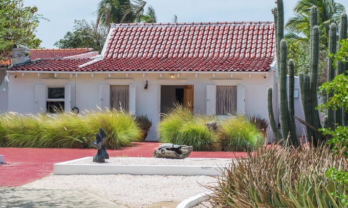 Santa Cruz Casa | 5 bedr Home in Aruba Santa Cruz With Pool