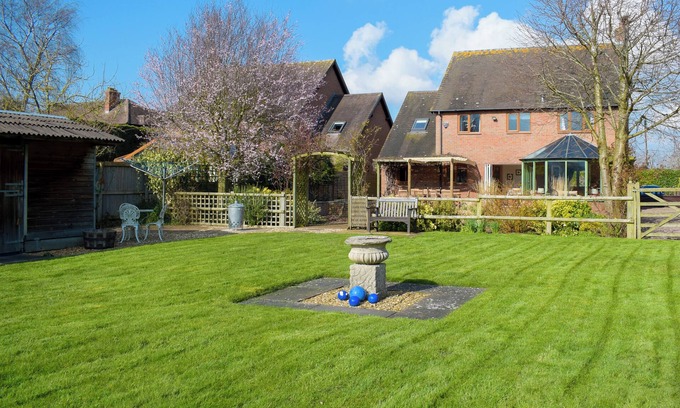 Eaton Mascott Cabaña | Alojamiento de 5 habitaciones en Harley, near Much Wenlock