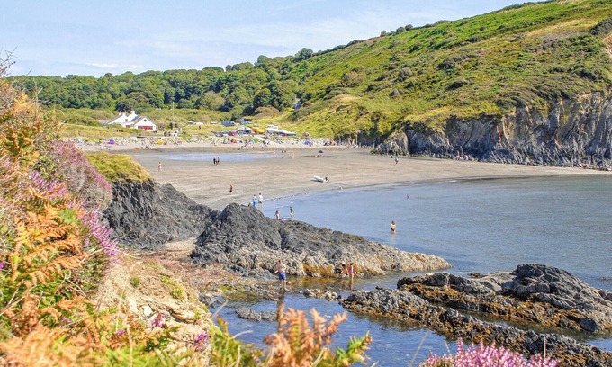 Fishguard Cabaña | 5 bedroom accommodation in Gwaun Valley