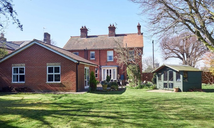 Kessingland Cabaña | 5 bedroom accommodation in Kessingland