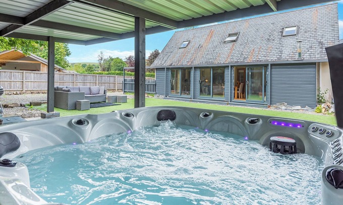 Ammanford Cabaña | Alojamiento de 5 habitaciones en Garnant, near Ammanford