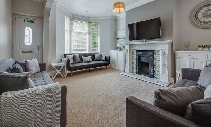 Buxton Cabina | 5 bedroom accommodation in Buxton