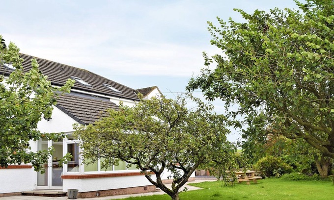 Waverton Cabaña | 5 bedroom accommodation in Waverton, near Wigton