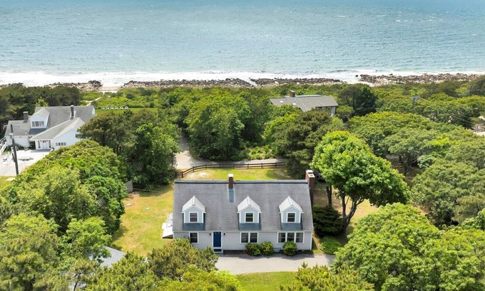 Cataumet Casa | 5-Bedroom Cape Cod Retreat on Scraggy Neck