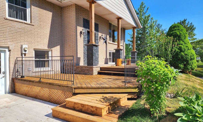 Niagara Falls Casa | 5 BEDROOM COUNTRY HOME- within 15min drive to the Falls, & Crystal Beach