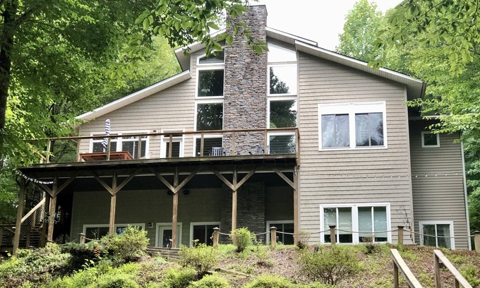 Catawba Casa | 5-Bedroom Custom Lakefront Home on Lake Norman-Private Dock, PaddleBoards/Kayaks