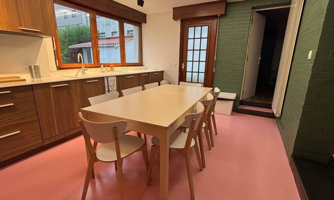Arras Casa | 5-bedroom house with free parking