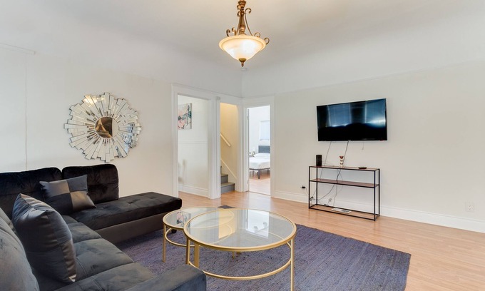 Pico-Union Casa | 5 Bedroom Koreatown Charmer near Downtown Los Angeles