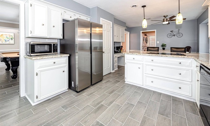 Bammel Casa | 5-Bedroom Sanctuary w Pool: 25 Mins Downtown SC