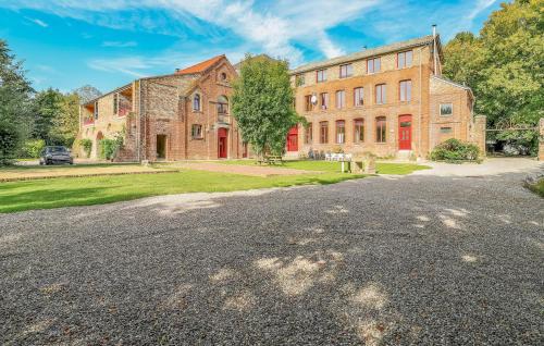 Quiestede Casa | 5 Bedroom Stunning Home In Quiestede