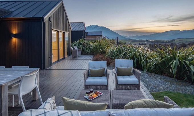 Jacks Point Casa | 5 Bedroom Villa with Mountain Views
