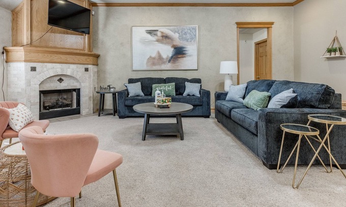 Del City Casa | 5-bedroom with 6 beds- Full kitchen