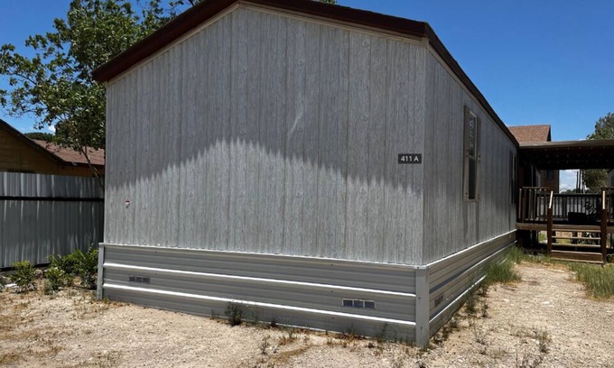 Monahans Casa | 5 Bedroom Work Trailer