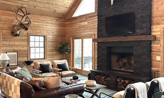 Crosslake Casa | 5 bedrooms -13 beds- 3 bathrooms - Cabin on Whitefish Chain - Big Trout!