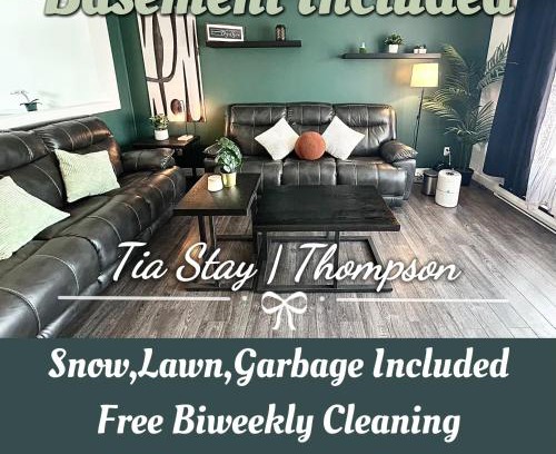 Thompson Casa | 5 Bedrooms, 2 Kitchens, Free Parking, Newly Renovated