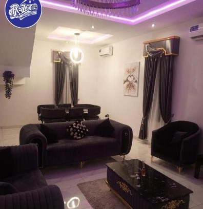 Ofin Apartamento | 5 Bedrooms and 5 Bathrooms Luxury Duplex With Private Swimming Pool