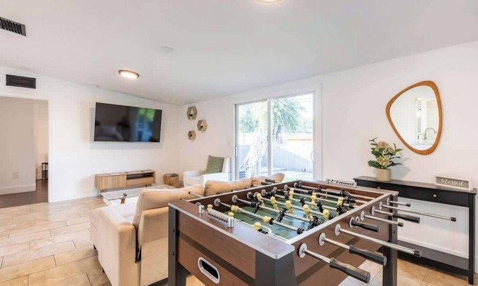 Coral Terrace Casa | 18 Min del Aeropuerto de Miami, 5 Hab, 2 Baños, Wi-Fi, Patio, Parking, Céntrico