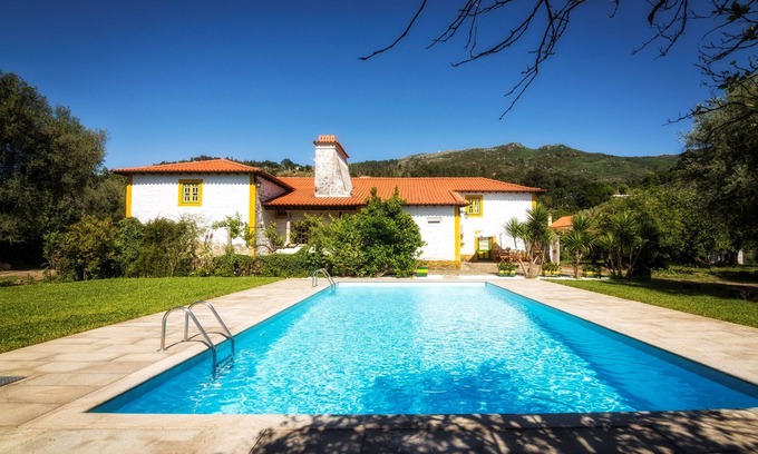 Facha Cabaña | Villa de 5 dormitorios con piscina privada.
