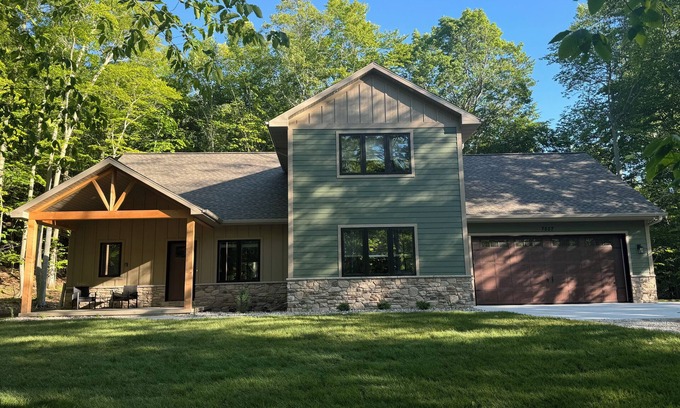 Egg Harbor Casa | 5 Bedrooms with Ensuite Bathrooms - Sleeps 24 - Outdoor Hot Tub