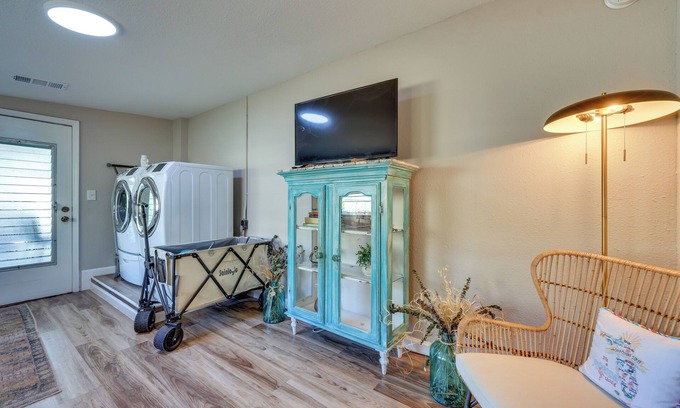 Jacksonville Beach Cabaña | 5 Blocks to Jax Beach: Getaway w/ Patio & Yard!
